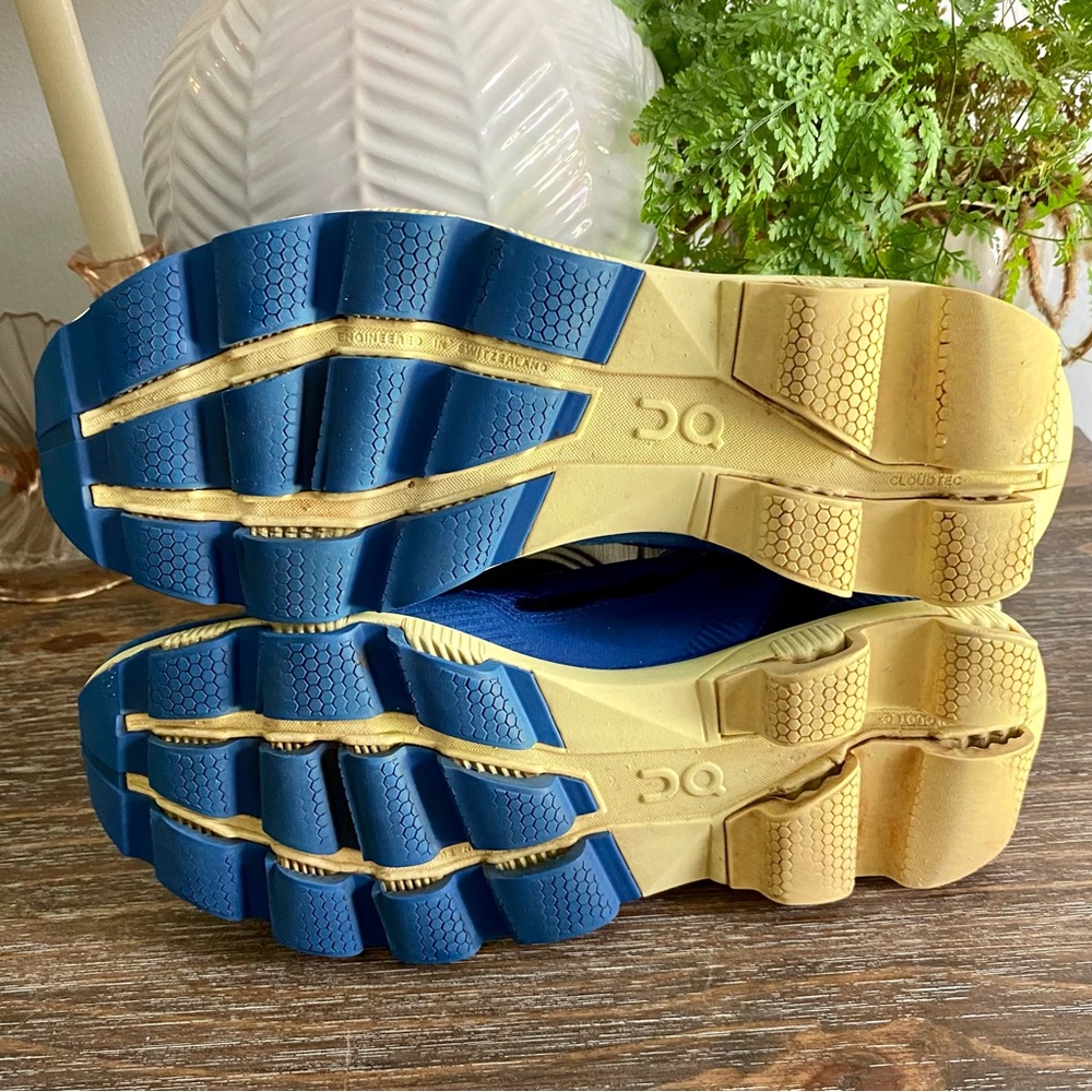 On Cloud Cloudrunner Athletic Running Sneakers Sh… - image 7